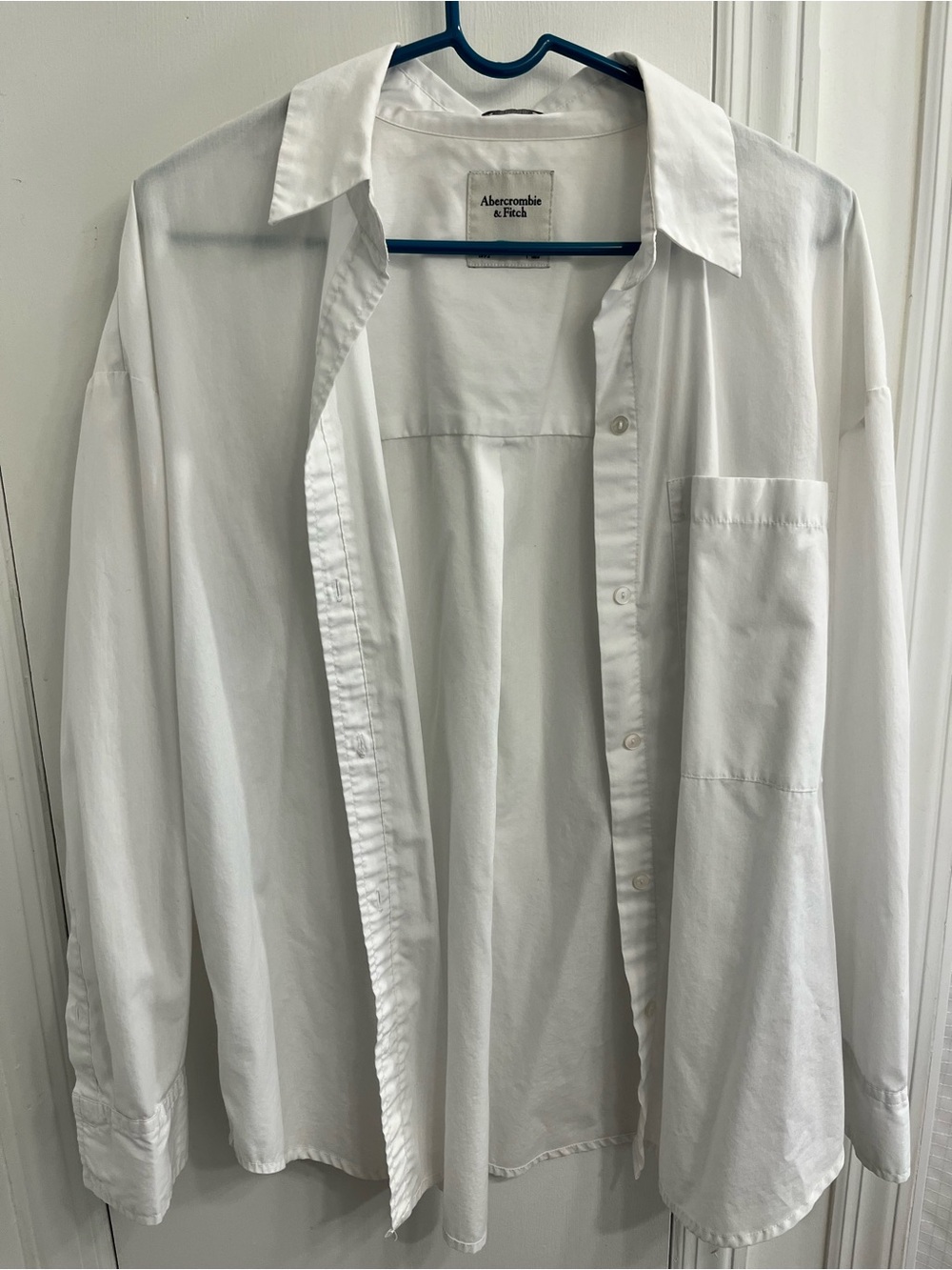 Abercrombie & fitch women’s white oversized button down shirt size medium